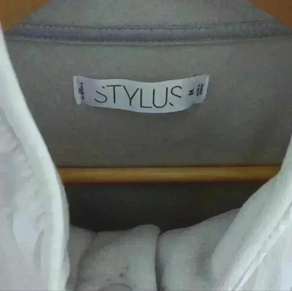 STYLUS |  Men's Microchip Grey Warm Fleece Button Up Collard Vest - Picture 3 of 6